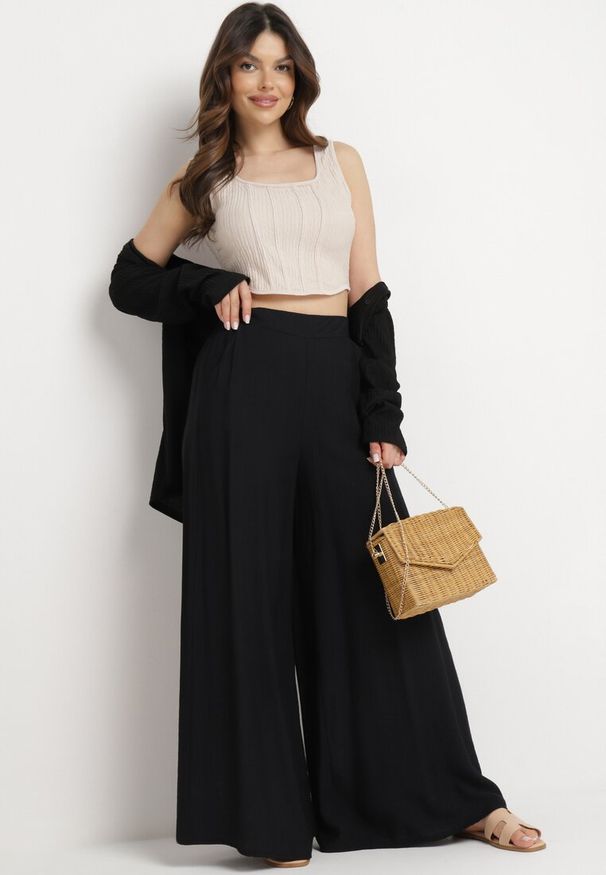 Born2be - Czarne Szerokie Spodnie z Elastyczną Gumką w Pasie i Kieszeniami Atealis. Okazja: na co dzień. Kolor: czarny. Styl: elegancki, casual