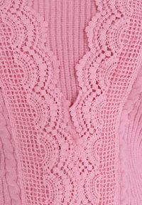 Born2be - Różowy Sweter Rhodaris. Kolor: różowy. Materiał: dzianina, prążkowany, koronka. Długość rękawa: długi rękaw. Długość: długie. Wzór: aplikacja, koronka. Sezon: jesień, zima. Styl: klasyczny #3