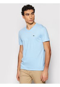 Lacoste T-Shirt TH6710 Niebieski Regular Fit. Kolor: niebieski. Materiał: bawełna