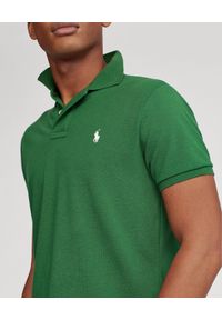 Ralph Lauren - RALPH LAUREN - Zielona koszulka The Earth Custom Slim Fit. Typ kołnierza: polo. Kolor: zielony. Materiał: prążkowany, tkanina. Wzór: haft. Styl: klasyczny #4