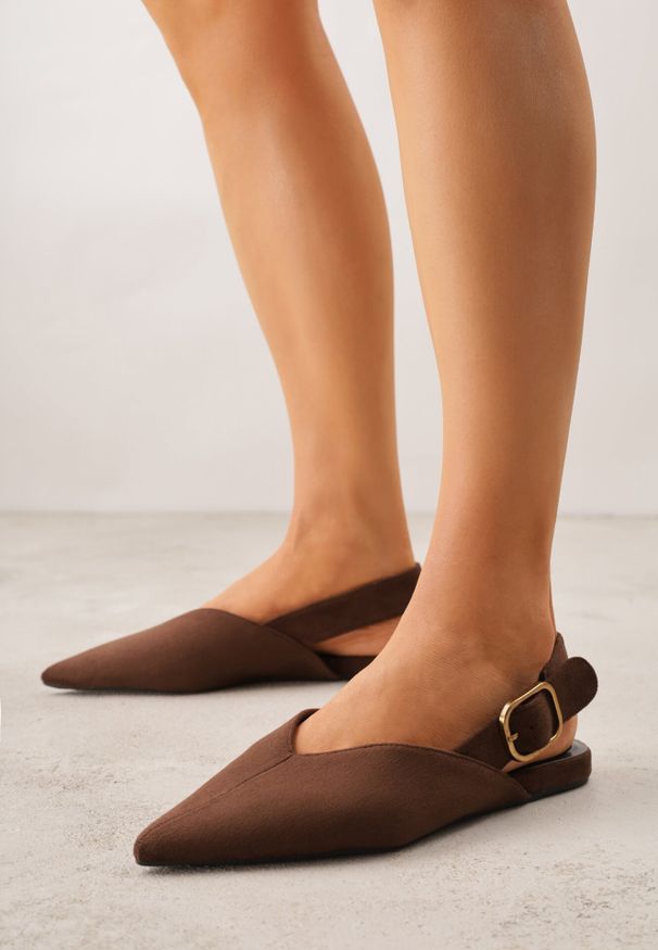 Born2be - Brązowe Sandały z Ozdobnym Wycięciem i Odkrytą Piętą Naitheis. Zapięcie: klamry. Kolor: brązowy. Materiał: jeans. Styl: elegancki