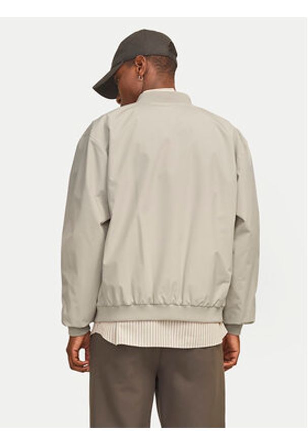 Jack & Jones Kurtka bomber Echarge 12268608 Beżowy Regular Fit. Kolor: beżowy. Materiał: syntetyk