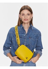 Calvin Klein Jeans Torebka Ultralight Dblzipcamera Bag21 Ru K60K611502 Żółty. Kolor: żółty #3