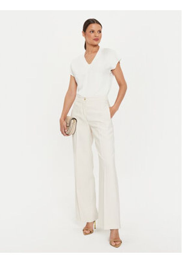 ViCOLO Bluzka TB2083 Beżowy Regular Fit. Kolor: beżowy. Materiał: syntetyk