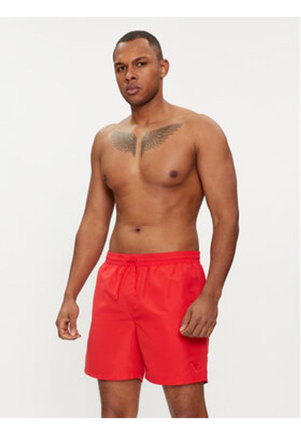Guess Szorty kąpielowe F4GT01 WG282 Czerwony Regular Fit. Kolor: czerwony. Materiał: syntetyk
