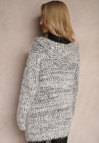 Renee - Czarno-Biały Zapinany Kardigan z Kapturem i Kieszeniami Naustinas. Okazja: na co dzień. Typ kołnierza: kaptur. Kolor: czarny. Materiał: jeans. Styl: casual