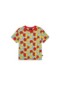 Koszulka dziecięca LEGO Iconic z bio bawełny Taffy 203, czerwona.. Kolor: czerwony. Materiał: bawełna. Długość rękawa: krótki rękaw. Długość: krótkie. Wzór: kolorowy, nadruk. Sezon: lato #1