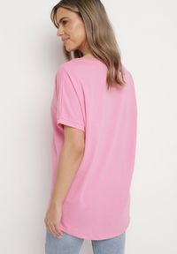 Born2be - Jasnoróżowy T-shirt Oversize z Okrągłym Dekoltem Forsitia. Kolor: różowy. Materiał: tkanina. Sezon: lato #3