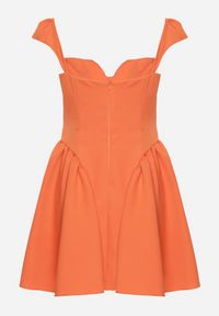 Born2be - Pomarańczowa Rozkloszowana Sukienka z Ozdobnym Dekoltem i Guzikami Salasesia. Okazja: na co dzień. Typ kołnierza: dekolt kwadratowy. Kolor: pomarańczowy. Styl: casual, elegancki #5