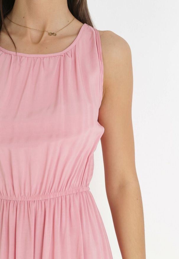 Born2be - Jasnoróżowa Sukienka z Wiskozy Bez Rękawów z Gumką w Pasie Fona. Kolor: różowy. Materiał: wiskoza. Długość rękawa: bez rękawów