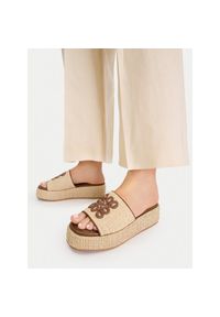 Klapki Nine West. Kolor: beżowy #1