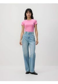 Reserved - T-shirt slim fit - różowy. Kolor: różowy. Materiał: dzianina, bawełna #1