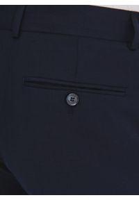 Pako Lorente - PAKO LORENTE - Spodnie garniturowe w subtelną kratę. Okazja: na studniówkę, na spotkanie biznesowe. Materiał: poliester, wełna. Styl: biznesowy #8