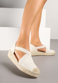 Renee - Beżowe Espadryle w Stylu Boho Orrivine. Okazja: na co dzień. Kolor: beżowy. Materiał: jeans, skóra. Sezon: lato. Obcas: na koturnie. Styl: boho