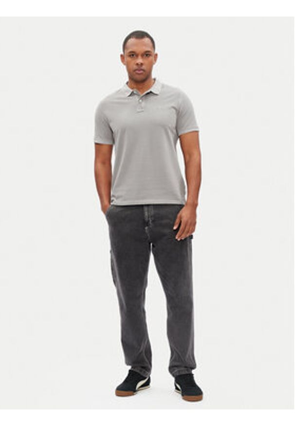 Pepe Jeans Polo New Oliver PM542099 Szary Regular Fit. Typ kołnierza: polo. Kolor: szary. Materiał: bawełna