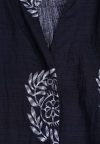 Renee - Granatowa Sukienka Koszulowa Wiązana w Pasie w Stylu Boho Rorisha. Okazja: na co dzień. Kolor: niebieski. Materiał: tkanina, wiskoza. Typ sukienki: koszulowe. Styl: boho #5