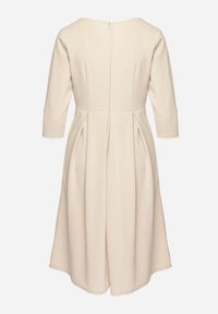 Born2be - Beżowa Rozkloszowana Sukienka z Rękawem 3/4 Nomiel. Okazja: na co dzień, na spotkanie biznesowe. Typ kołnierza: dekolt w kształcie V. Kolor: beżowy. Typ sukienki: rozkloszowane. Styl: biznesowy, klasyczny, casual, elegancki #6