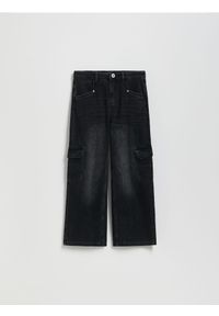 Reserved - Jeansy wide leg z kieszeniami cargo - czarny. Kolor: czarny