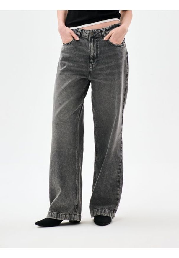 Sinsay - Jeansy baggy - szary. Kolor: szary