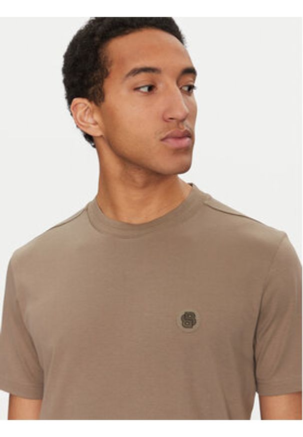 BOSS T-Shirt 50531569 Beżowy Regular Fit. Kolor: beżowy. Materiał: bawełna