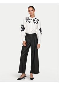 JDY Spodnie z imitacji skóry Soya 15328975 Czarny Regular Fit. Kolor: czarny. Materiał: skóra #6