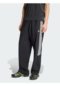 Adidas - adidas Spodnie dresowe 170070 Czarny Regular Fit. Kolor: czarny. Materiał: dresówka #1
