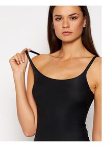 Chantelle Top Soft Stretch C10620 Czarny Slim Fit. Kolor: czarny. Materiał: syntetyk