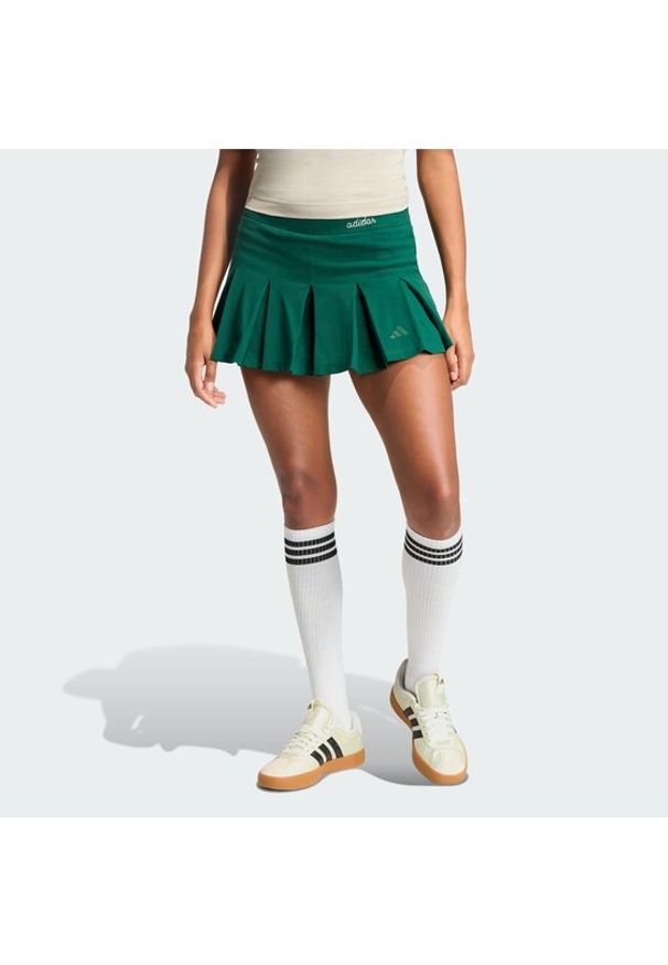 Adidas - adidas Spódnica plisowana Seasonal Essentials Colorpop KC3939 Zielony Loose Fit. Kolor: zielony. Materiał: bawełna