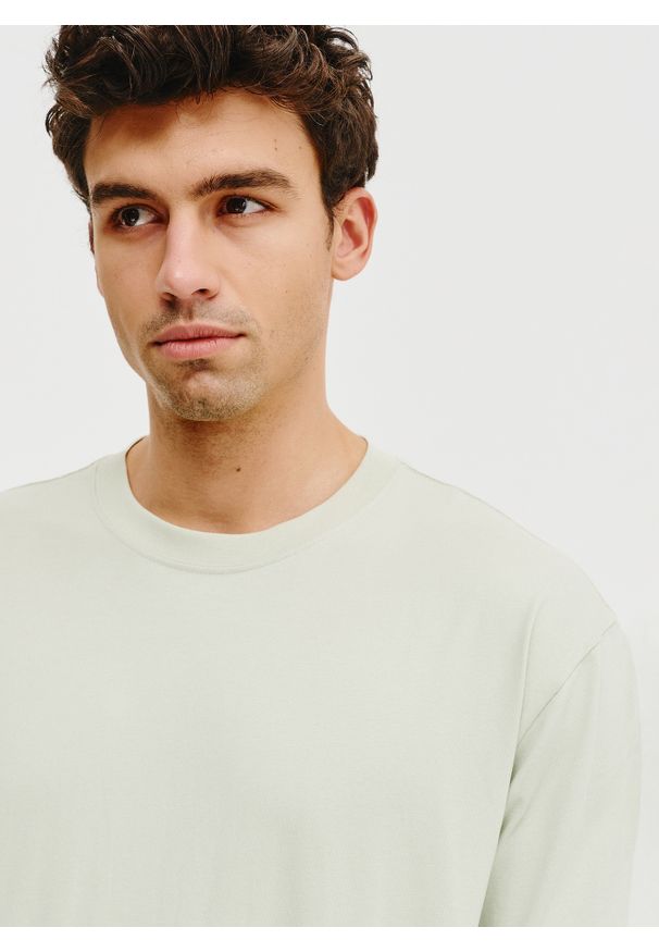 Pako Lorente - PAKO LORENTE – Oliwkowy t-shirt oversize. Okazja: na co dzień. Kolor: oliwkowy, zielony. Materiał: bawełna. Styl: casual