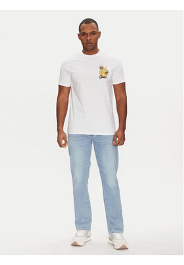 Guess T-Shirt M5GI58 KBW41 Biały Regular Fit. Kolor: biały. Materiał: bawełna