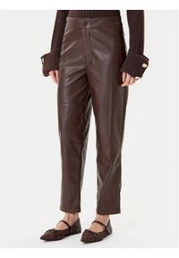 TwinSet - TWINSET Spodnie z imitacji skóry 252TP2091 Brązowy Straight Fit. Kolor: brązowy. Materiał: skóra