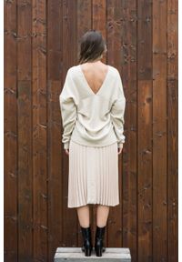 VEVA - Spódnica plisowana Charming Pleats beżowa. Kolor: beżowy. Długość: długie. Styl: klasyczny, elegancki, sportowy #8