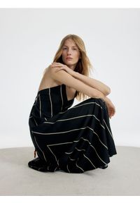 Reserved - Sukienka mini z dodatkiem lnu - czarny. Kolor: czarny. Materiał: len. Typ sukienki: proste. Długość: mini #1