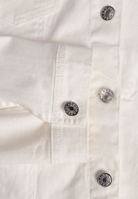 Renee - Biała Jeansowa Kurtka z Bawełny Perilopei. Okazja: na co dzień. Kolekcja: plus size. Kolor: biały. Materiał: bawełna, jeans. Styl: casual #5