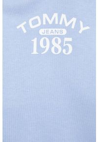 Tommy Jeans bluza damska kolor niebieski z kapturem z nadrukiem. Typ kołnierza: kaptur. Kolor: niebieski. Materiał: bawełna, dzianina. Długość rękawa: długi rękaw. Długość: długie. Wzór: nadruk #4