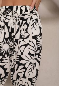 Renee - Czarne Spodnie z Wiskozy High Waist w Kwiatowy Wzór Niliannea. Okazja: na co dzień. Stan: podwyższony. Kolor: czarny. Materiał: wiskoza. Wzór: kwiaty. Styl: elegancki, casual #3