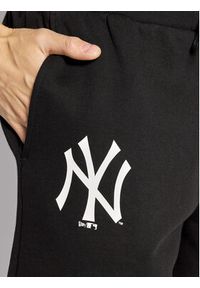 New Era Szorty sportowe New York Yankees Seasonal 12827225 Czarny Regular Fit. Kolor: czarny. Materiał: bawełna. Styl: sportowy #2