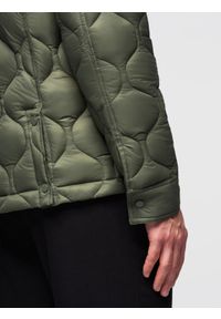 Ombre Clothing - Kurtka pikowana męska w koszulowym fasonie – oliwkowa V2 - Rozmiar: L. Okazja: na co dzień. Kolor: oliwkowy. Materiał: poliester, materiał. Wzór: aplikacja. Styl: casual, elegancki #9