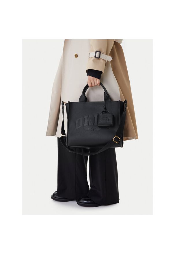 Torebka DKNY. Kolor: czarny