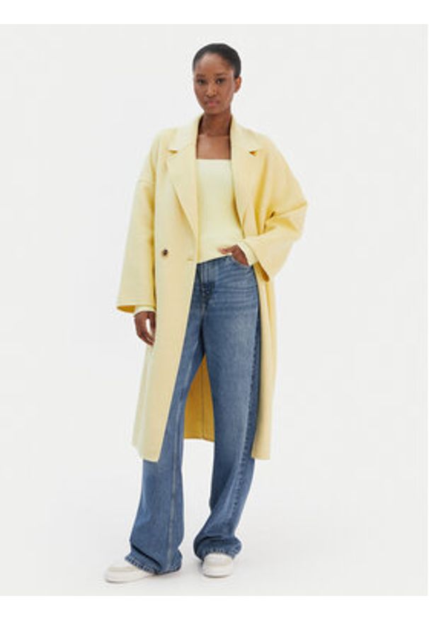 ViCOLO Płaszcz wełniany TF0003 Żółty Regular Fit. Kolor: żółty. Materiał: wełna, syntetyk
