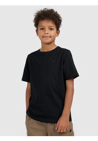 4f - 4F T-shirt gładki chłopięcy - czarny 140 (9-10 lat). Okazja: na co dzień. Kolor: czarny. Materiał: jersey, bawełna, materiał. Długość rękawa: krótki rękaw. Długość: krótkie. Wzór: gładki. Sezon: lato. Styl: casual, klasyczny, młodzieżowy, sportowy #2
