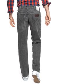 Wrangler - WRANGLER SPODNIE MĘSKIE TEXAS GRAZE W121CN81T 112126095. Stan: podwyższony. Wzór: kolorowy. Sezon: lato. Styl: wizytowy, klasyczny #5