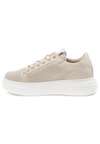CheBello - Beżowe Sneakersy Chebello Stylowe Obuwie Damskie. Okazja: na co dzień. Zapięcie: sznurówki. Kolor: beżowy. Materiał: skóra. Szerokość cholewki: normalna. Sport: turystyka piesza #5