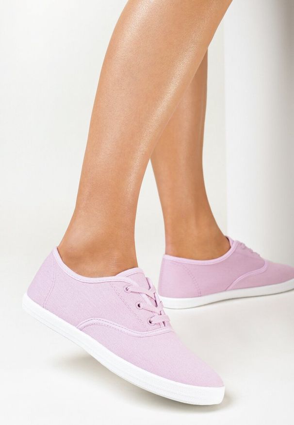 Born2be - Fioletowe Tenisówki z Krótkim Sznurowaniem Madilinne. Okazja: na spacer, na co dzień. Zapięcie: sznurówki. Kolor: fioletowy. Materiał: jeans. Styl: casual