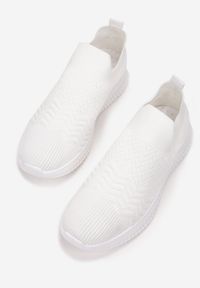 Born2be - Białe Buty Sportowe Leucyse. Okazja: na spacer. Nosek buta: okrągły. Zapięcie: bez zapięcia. Kolor: biały. Materiał: materiał. Szerokość cholewki: normalna. Sport: turystyka piesza, fitness #3