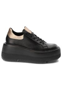 Czarne Sneakersy Armodo Modne Obuwie Damskie Na Platformie. Zapięcie: sznurówki. Kolor: czarny. Materiał: jeans, skóra. Obcas: na platformie. Sport: turystyka piesza