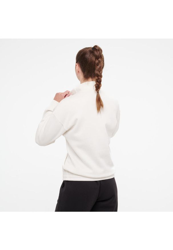 Bluza damska Puma Gym & Pilates. Kolor: biały. Materiał: materiał, bawełna. Sport: joga i pilates
