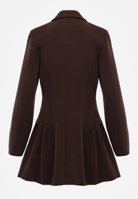Renee - Brązowa Rozkloszowana Sukienka Marynarka VICES z Usztywnianymi Ramionami Ilarita. Okazja: na spotkanie biznesowe, do pracy. Kolor: brązowy. Styl: biznesowy #3
