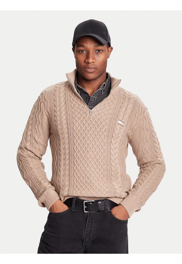 Tommy Jeans Sweter DM0DM22103 Brązowy Regular Fit. Kolor: brązowy. Materiał: bawełna