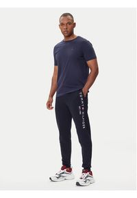 TOMMY HILFIGER - Tommy Hilfiger Spodnie dresowe Basic Branded MW0MW08388 Granatowy Regular Fit. Kolor: niebieski. Materiał: bawełna #3